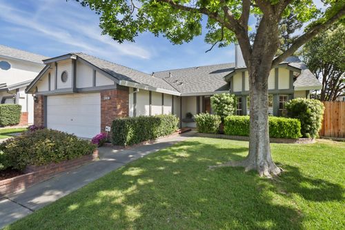 8200 Montville Ct, Antelope, CA, 95843-5309 | Card Image