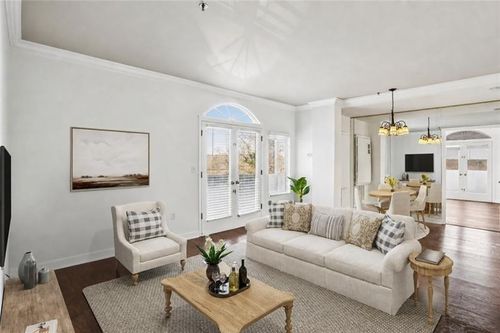 205-2161 Peachtree Rd Ne, Atlanta, GA, 30309-1313 | Card Image