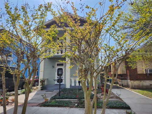 3127 Avenue Q, Galveston, TX, 77550-7631 | Card Image