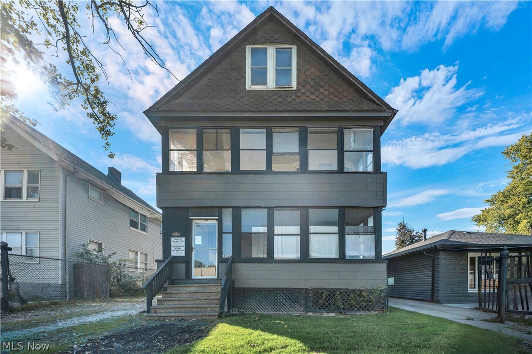 4024 E 26Th St, Newburgh Heights, OH 44105