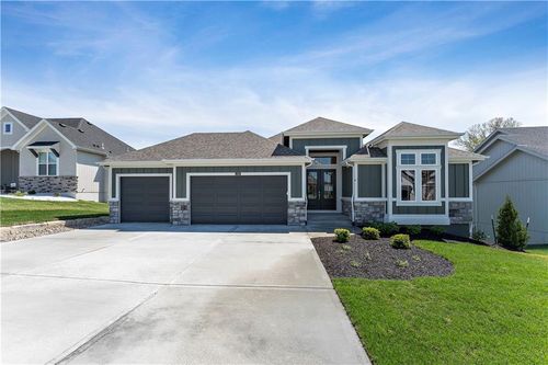 1305 Nw 106th Ter, Kansas City, MO, 64155-1619 | Card Image