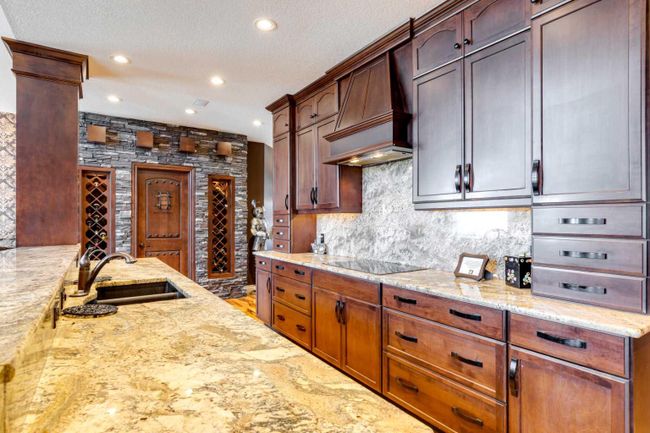 44 Sage Hill Way Nw, Home with 4 bedrooms, 3 bathrooms and 6 parking in Calgary AB | Image 4