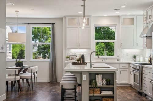 unit-108-1425 Casa Buena Dr, Corte Madera, CA, 94925-1648 | Card Image