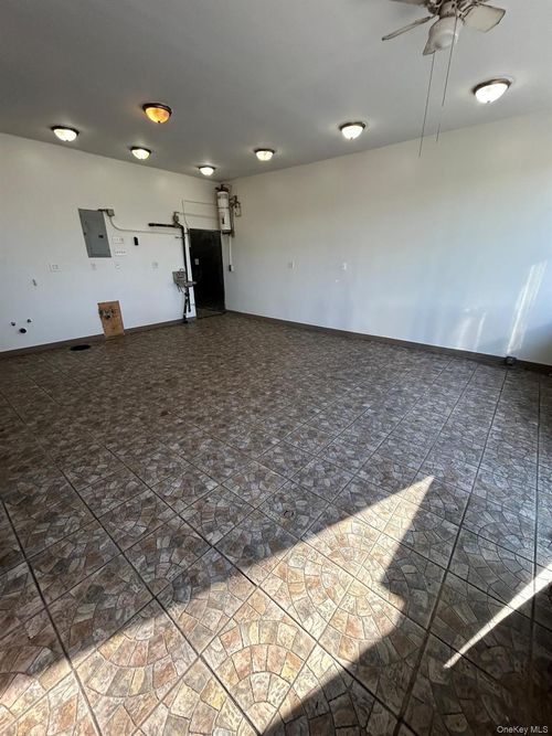 133 17th St, Brooklyn, NY, 11215-8074 | Card Image