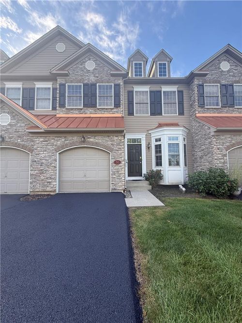 50 Hillside Ct S, Easton, PA, 18045-4957 | Card Image