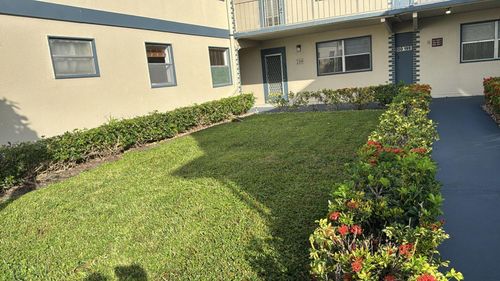 e-201 Brittany E, Delray Beach, FL, 33446-1117 | Card Image