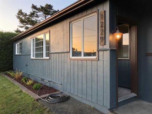 1229 Jaccard St, Crescent City, CA, 95531-3551 | Card Image