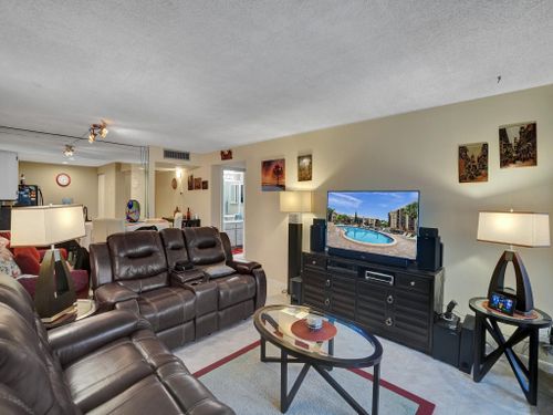 5040-12 Royal Palm Way, Boca Raton, FL, 33432-8761 | Card Image