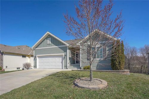 1817 Prairie Grass Dr, Raymore, MO, 64083-8356 | Card Image