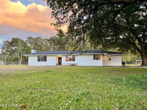 174 Victory Rd, Laurel, MS, 39443-2608 | Card Image