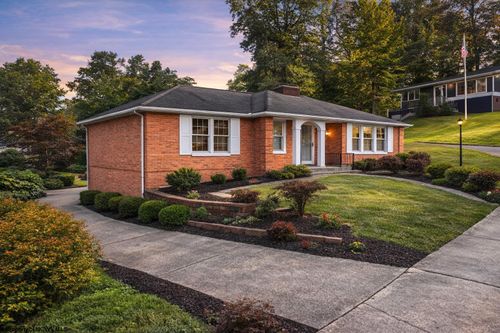 33 Elephant Walk, Fairmont, WV, 26554-7969 | Card Image