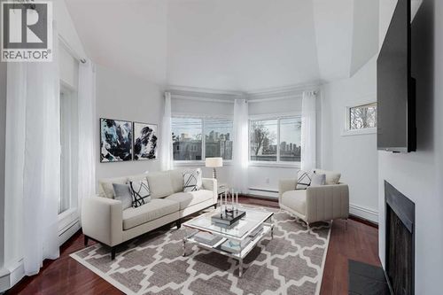 2214 14a St Sw, Calgary, AB, T2T3W8 | Card Image