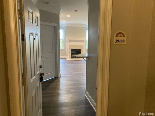 39168 Hayes Rd, Clinton Twp, MI, 48038-5717 | Card Image