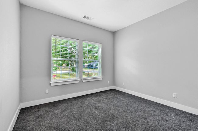615 W Brock St, House other with 3 bedrooms, 2 bathrooms and null parking in Denison TX | Image 16