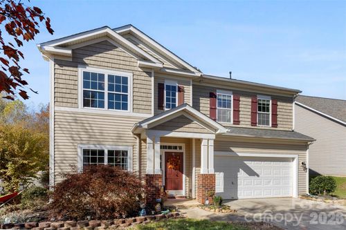 224 Morning Dew Ln, Mount Holly, NC, 28120-9059 | Card Image