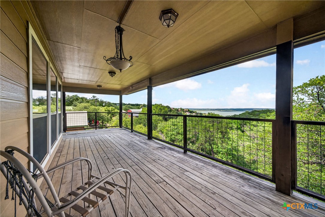 Residential in Canyon Lake