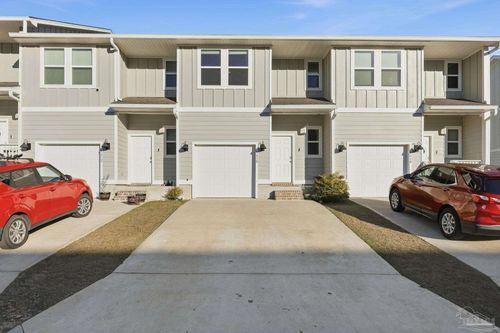 9450 Nature Creek Ln, Pensacola, FL, 32526-4597 | Card Image
