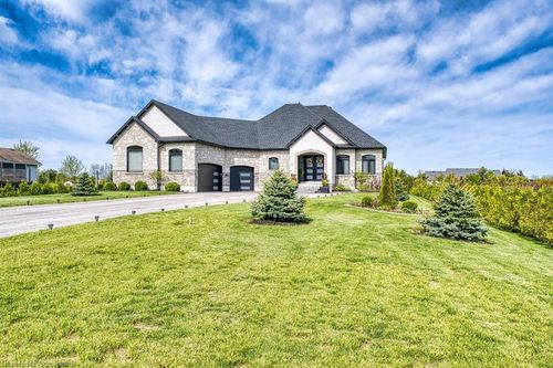 45 Wellington St S, Goderich, ON, N7A3X9 | Card Image