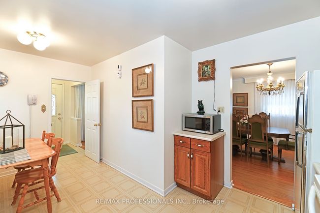 11 Pegasus Trail, House other with 3 bedrooms, 2 bathrooms and 1 parking in Scarborough ON | Image 14