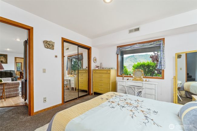 916 No See Um Rd, House other with 3 bedrooms, 3 bathrooms and 2 parking in Chelan WA | Image 27