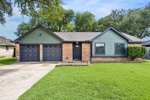 1605 Cypress Hollow Street, Friendswood, TX, 77581 | Card Image
