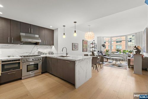 1400 Hudson St, Hoboken, NJ, 07030-5686 | Card Image