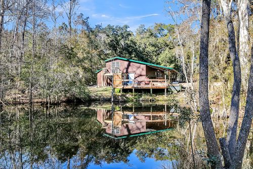5219 Maybank Hwy, Wadmalaw Island, SC, 29487-7085 | Card Image