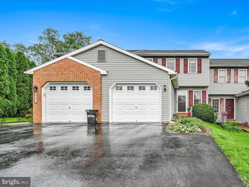379 Swatara Creek Dr, JONESTOWN, PA, 17038-7810 | Card Image