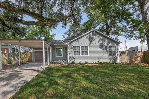 714 E Humble St, Baytown, TX, 77520-5236 | Card Image