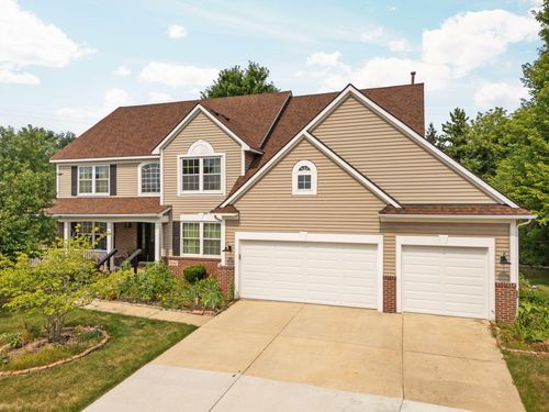 2240 Indian Creek Cir, Ann Arbor, MI, 48105-9293 | Card Image