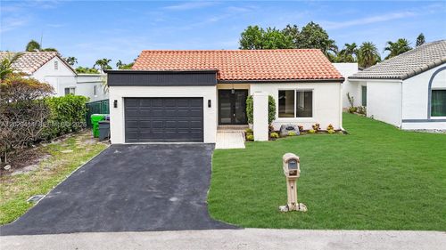 9661 Nw 44th Ct, Sunrise, FL, 33351-5127 | Card Image