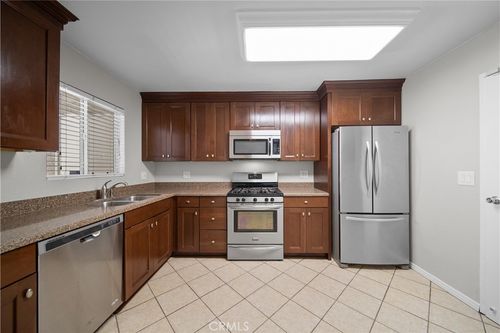 102-21346 Nandina Ln, Newhall, CA, 91321-4298 | Card Image