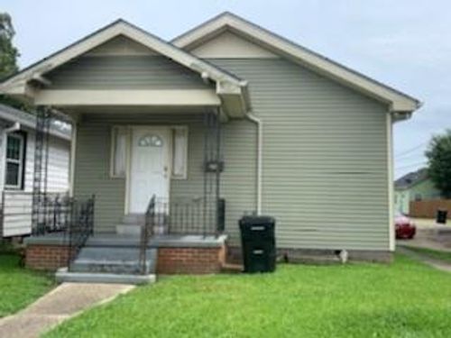 2702 Clover St, New Orleans, LA, 70122-5930 | Card Image