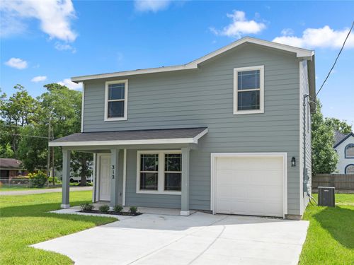 312 N Orange St, Sweeny, TX, 77480-2534 | Card Image