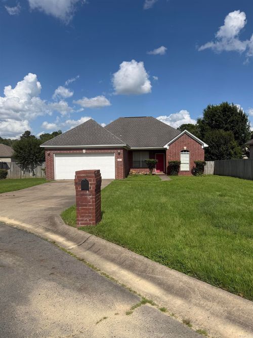 21 Westfield Cir, Little Rock, AR, 72210-6944 | Card Image