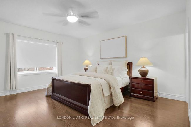 2820 Devon Rd, House other with 4 bedrooms, 3 bathrooms and 4 parking in London ON | Image 16