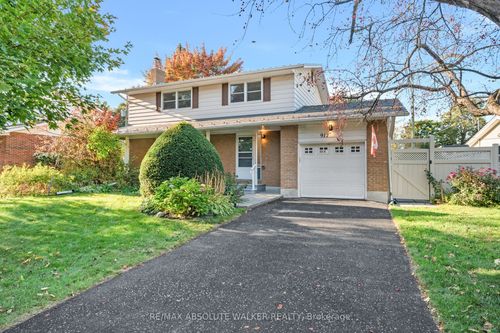 917 Rand Ave, Ottawa, ON, K1V6X3 | Card Image