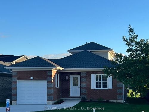 241 Bethune Cres, Goderich, ON, N7A4M6 | Card Image