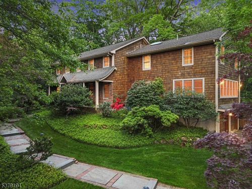2 Canterbury Ct, Alpine, NJ, 07620-1047 | Card Image
