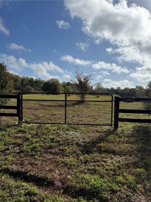 1043 Hazen Rd, Deland, FL, 32720-2504 | Card Image