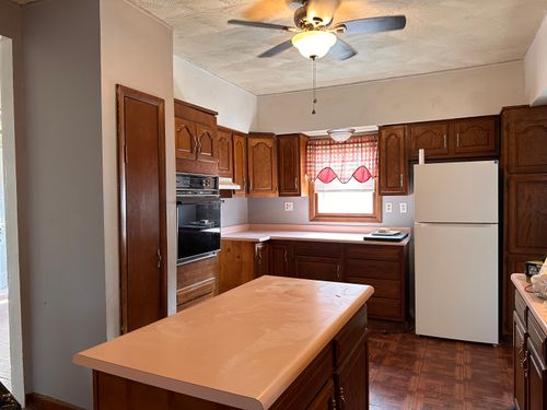 103 Main St, Kennard, IN, 47351-9200 | Card Image