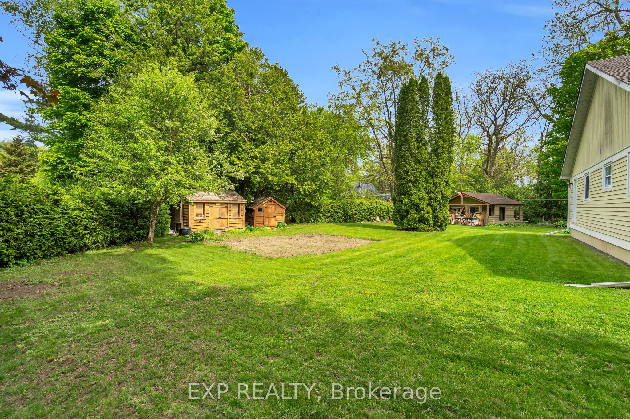 Residential in Georgina 4
