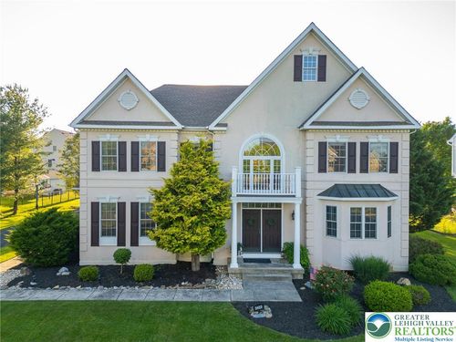 3423 Courtney Dr, Center Valley, PA, 18034-8123 | Card Image