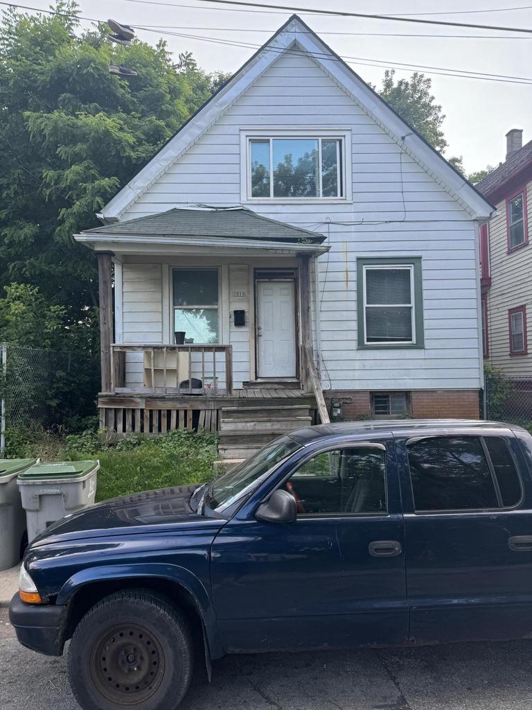 11th Ln, Milwaukee, WI 53206