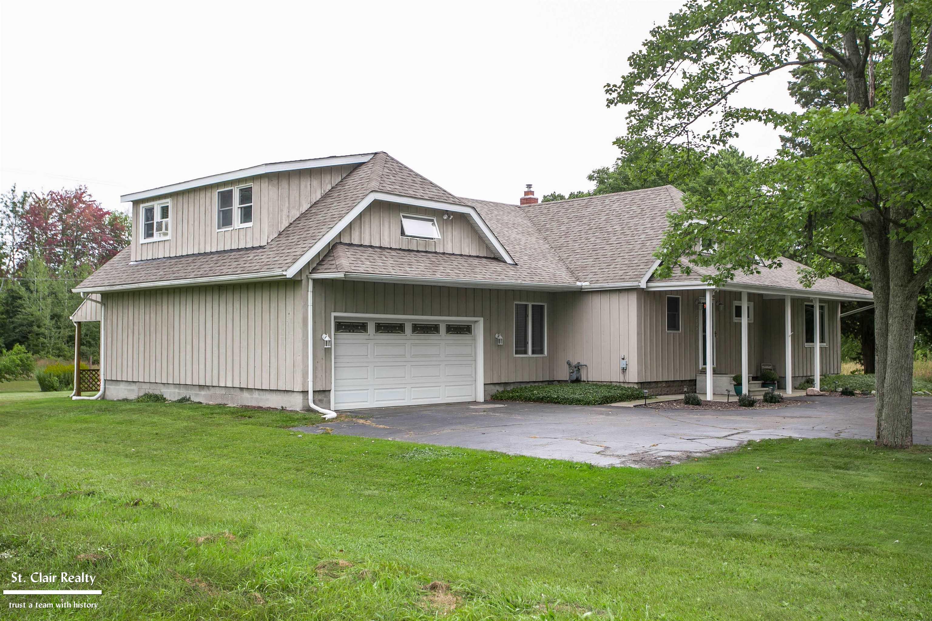 Pine Grove Ave, Fort Gratiot, MI 48059
