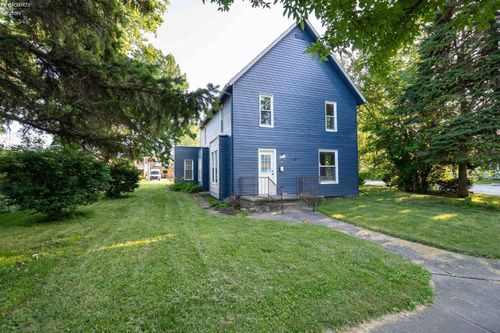 107 W 1st St, Woodville, OH, 43469-1122 | Card Image
