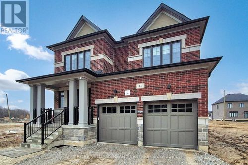 43 Bud Willmot Way, King (King City), ON, L7B0S7 | Card Image