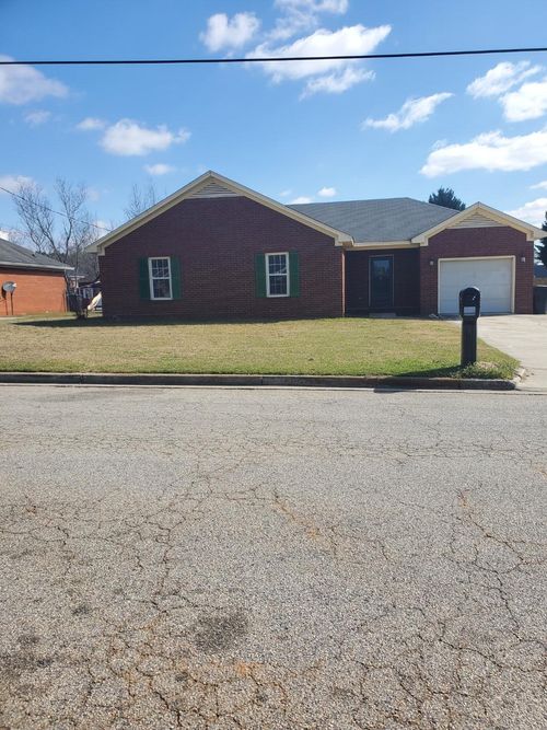 2028 Bassford Dr, Hephzibah, GA, 30815-5659 | Card Image