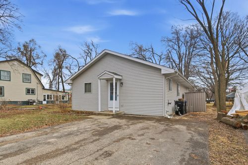 7611 South Dr, Wonder Lake, IL, 60097-9288 | Card Image