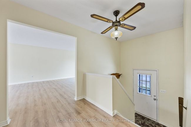 7 Princess Dr, House other with 3 bedrooms, 1 bathrooms and 4 parking in Lisle ON | Image 4